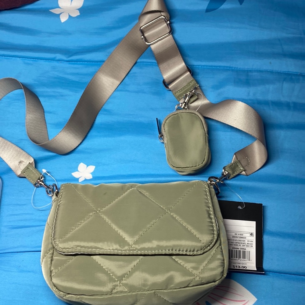 A side bag w/ coin pouch